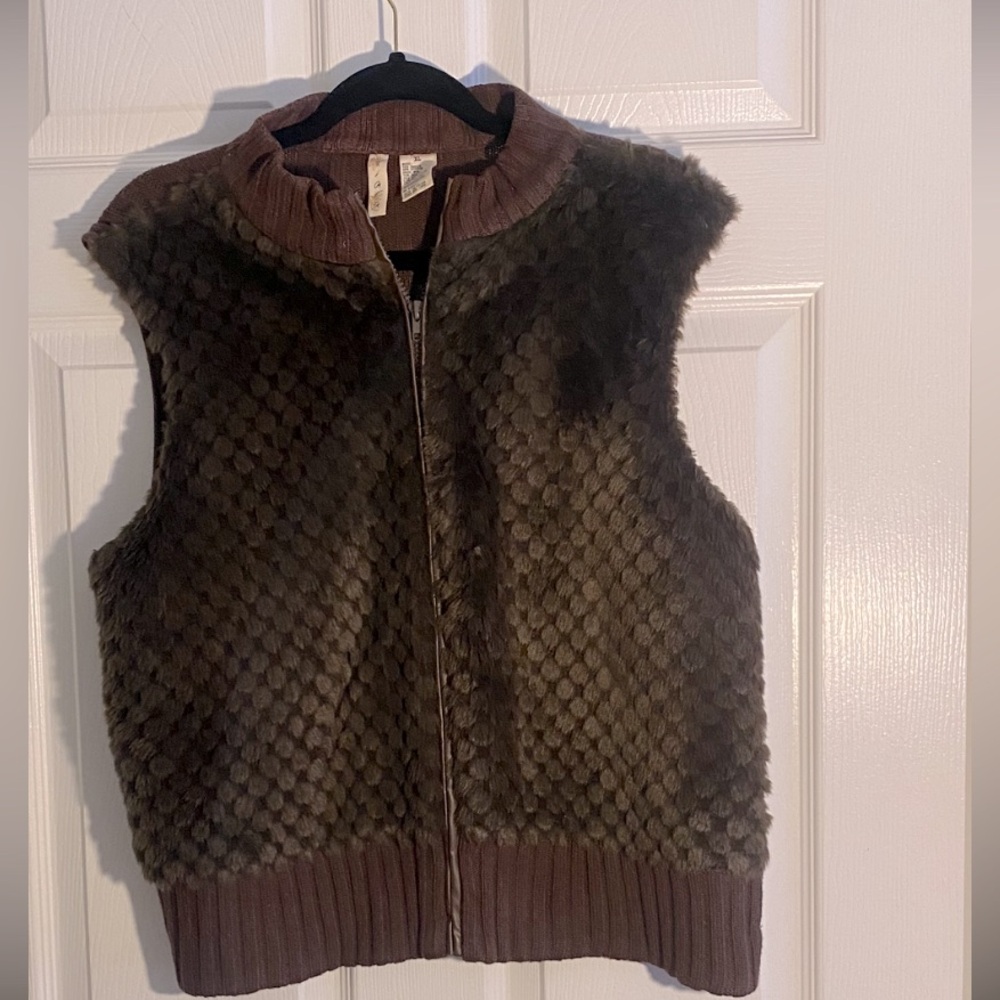 Tiara Vintage Fur Sweater Vest